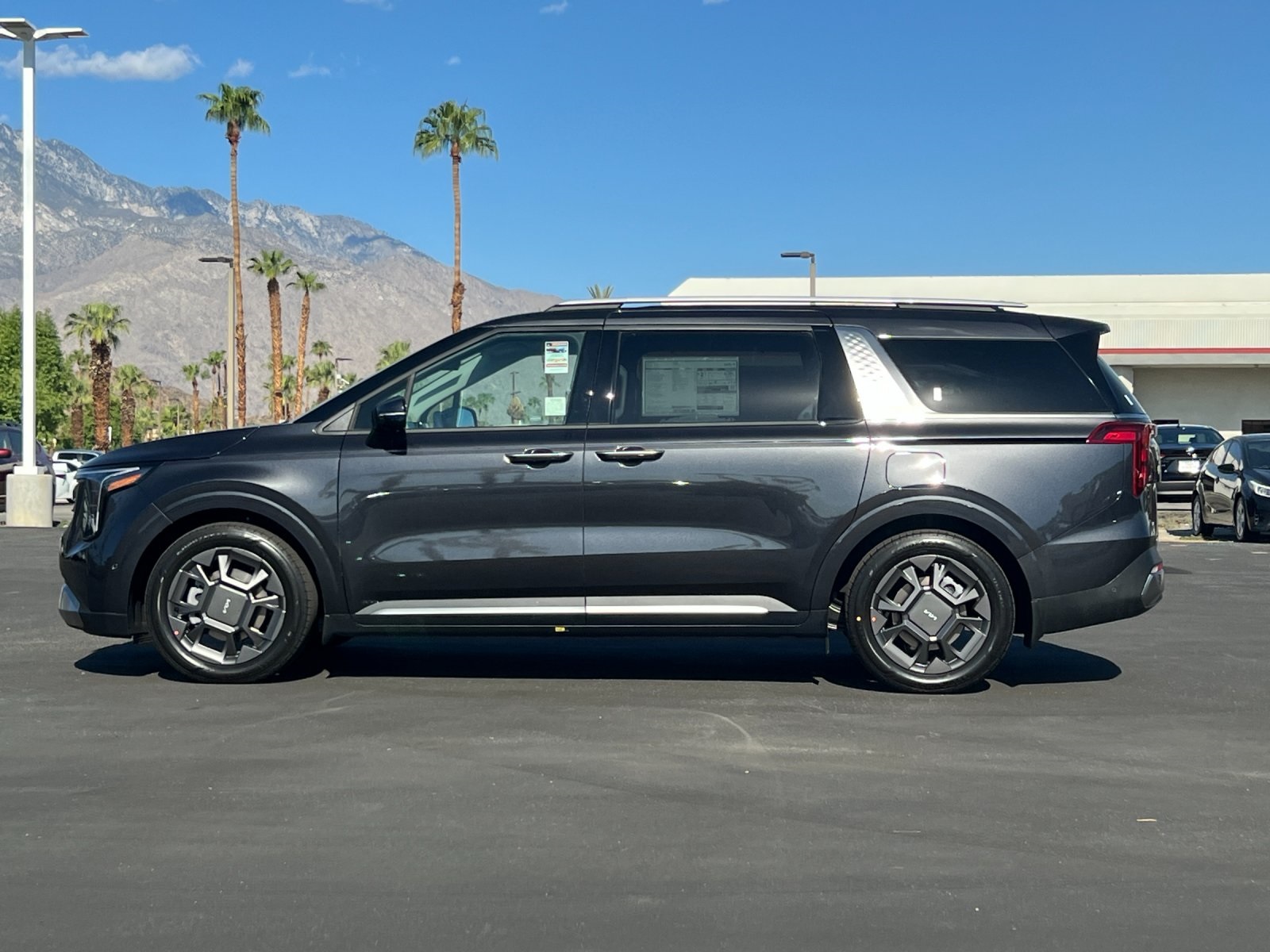 2026 Kia Carnival SX photo 6