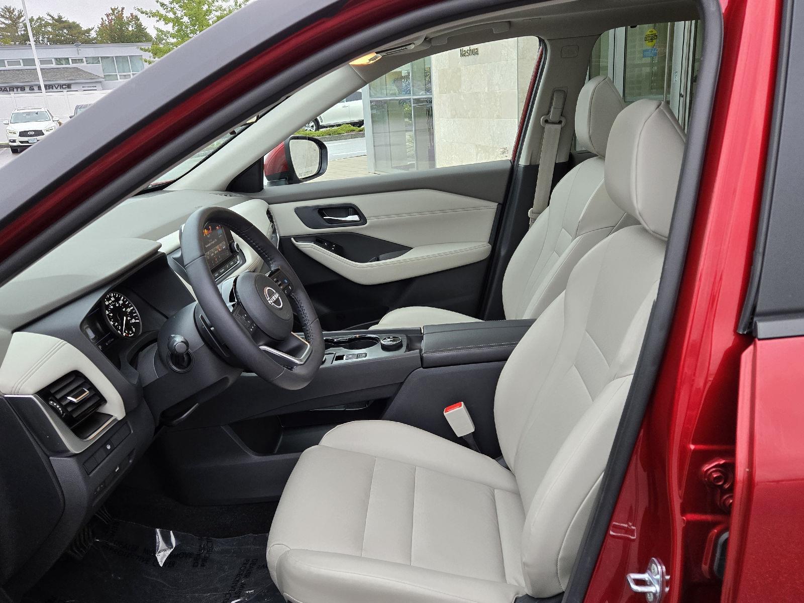 2023 Nissan Rogue SV photo 3