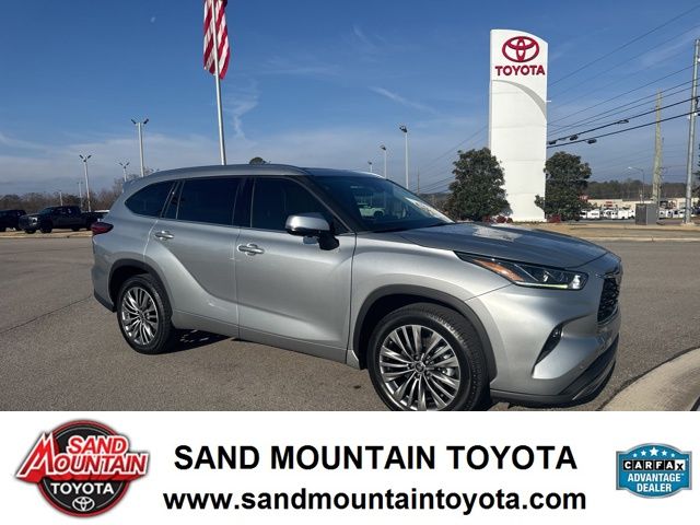 2020 Toyota Highlander Platinum's photo