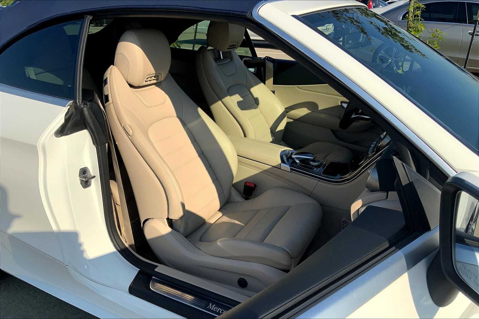 2019 Mercedes Benz C 300 photo 8