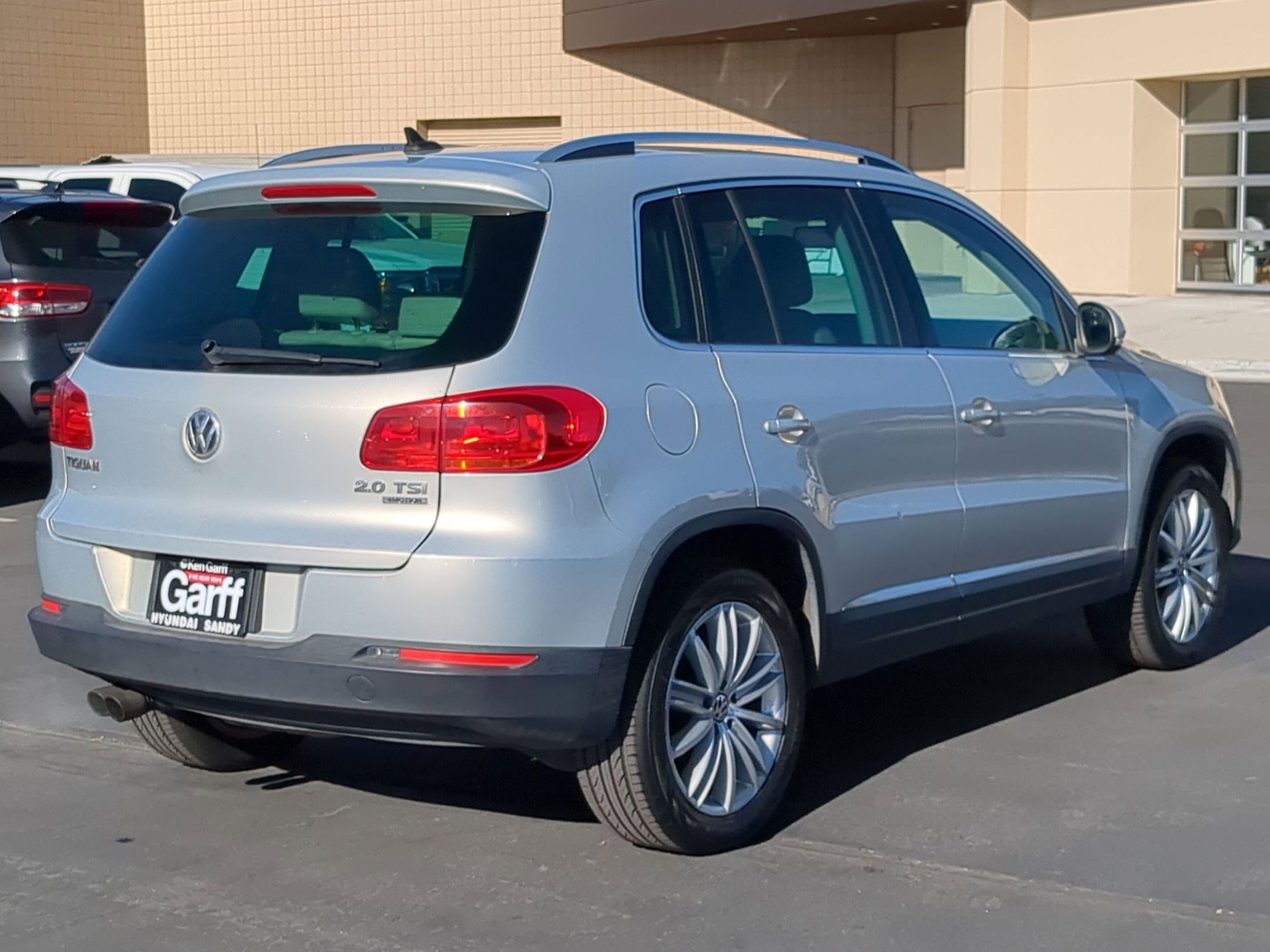 2013 Volkswagen Tiguan SE photo 3