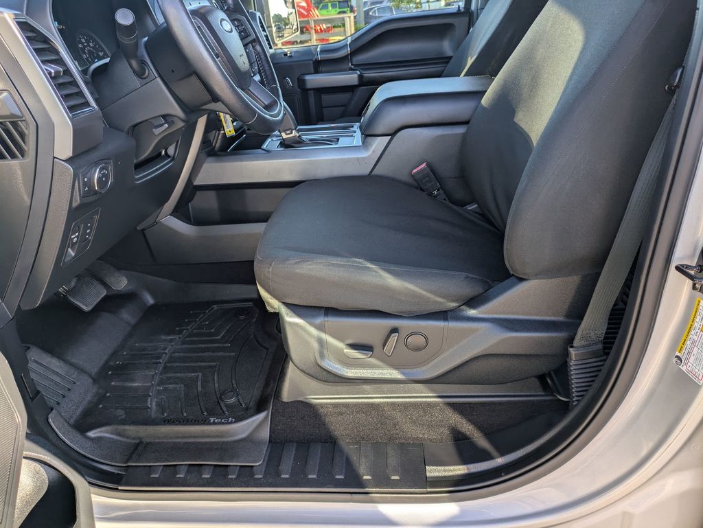 2019 Ford F-150 XLT photo 12