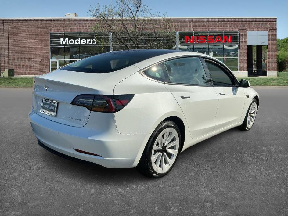 2022 Tesla Model 3 Long Range photo 4