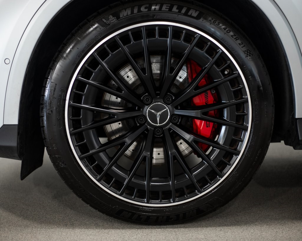 2024 Mercedes Benz GLC AMG 4MATIC photo 4