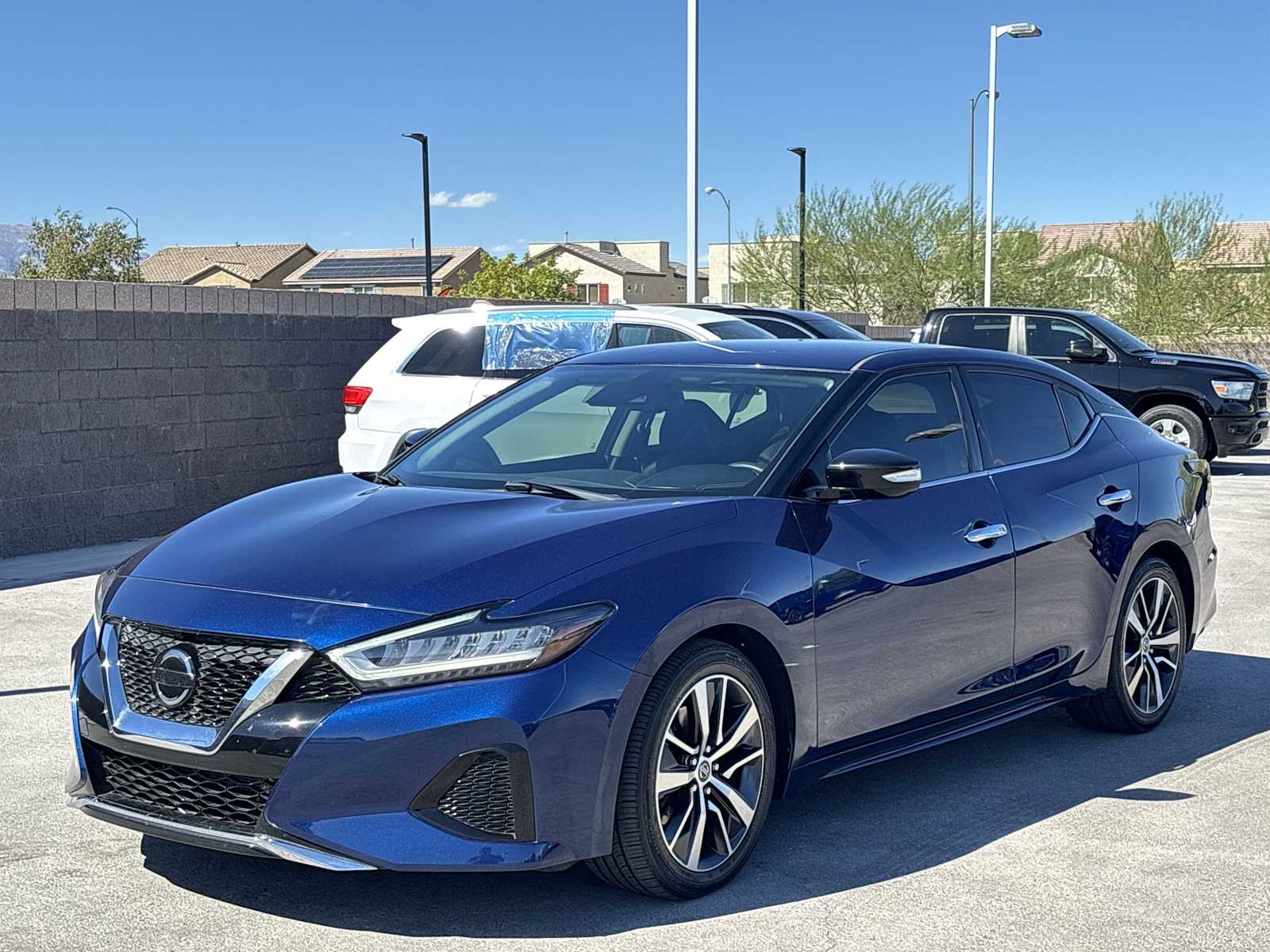 2020 Nissan Maxima SV photo 5