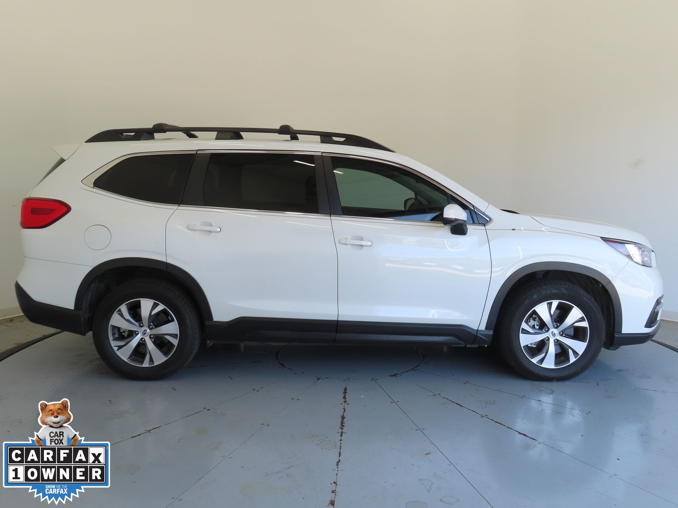 2022 Subaru Ascent Premium photo 2
