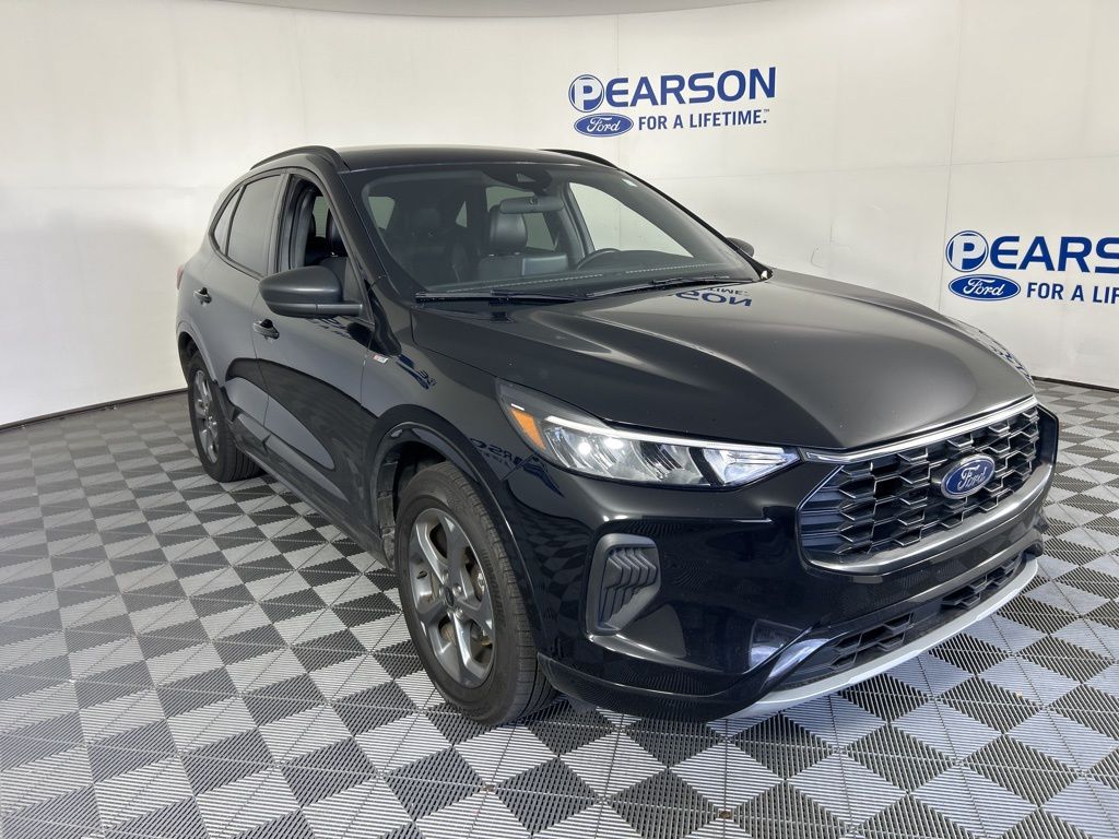 2023 Ford Escape ST-Line photo 3