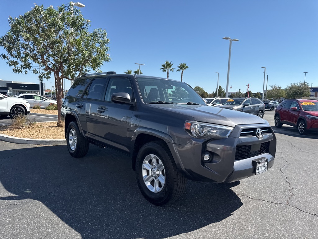 2021 Toyota 4Runner SR5 photo 2