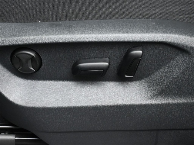 2026 Volkswagen Atlas SE photo 14