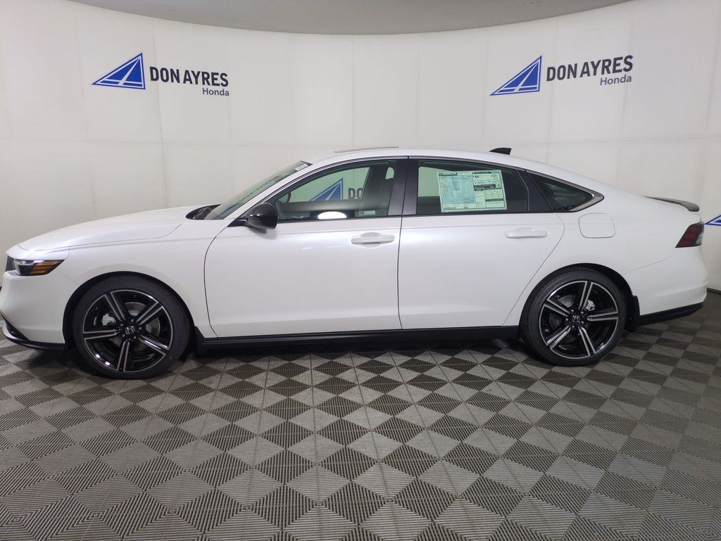 2025 Honda Accord Hybrid Sport photo 2