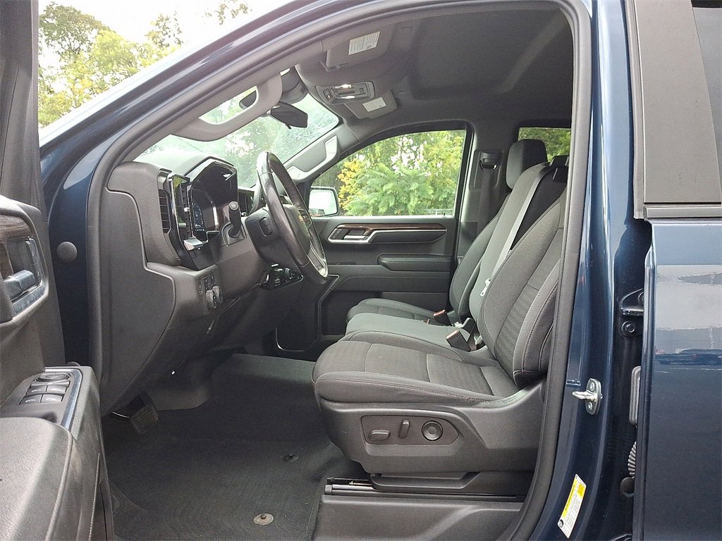 2022 Chevrolet Silverado 1500 LT photo 14