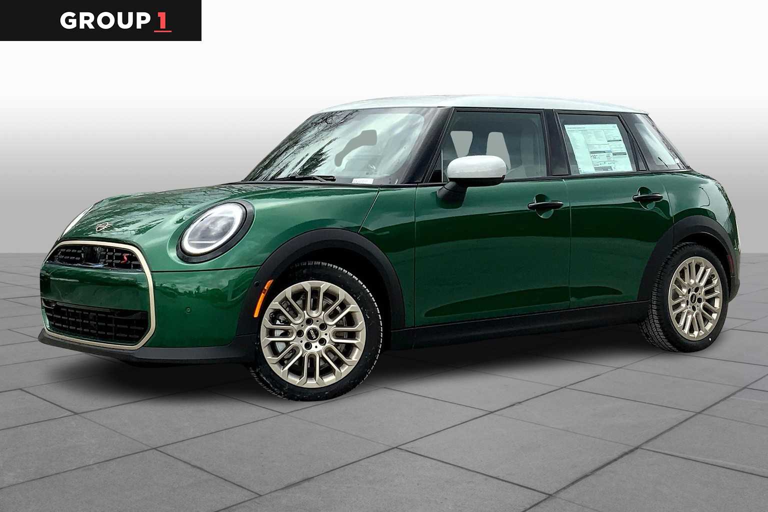 2025 MINI Hardtop 4 Door S's photo