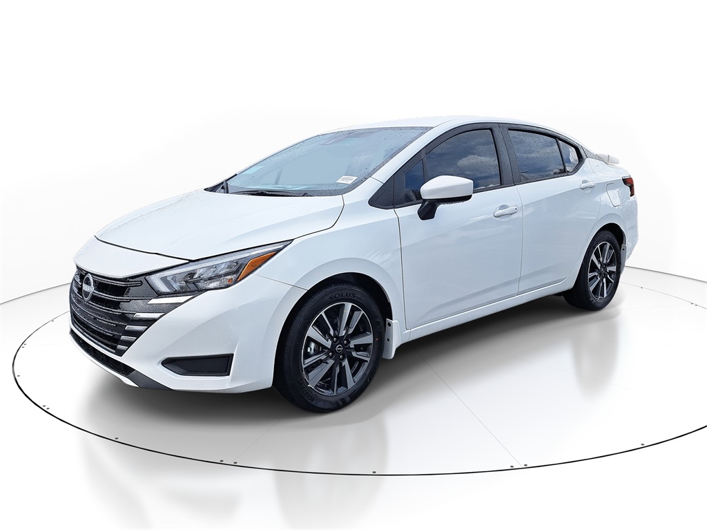 2025 Nissan Versa 1.6 SV photo 4