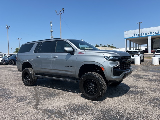 2023 Chevrolet Suburban Z71's photo