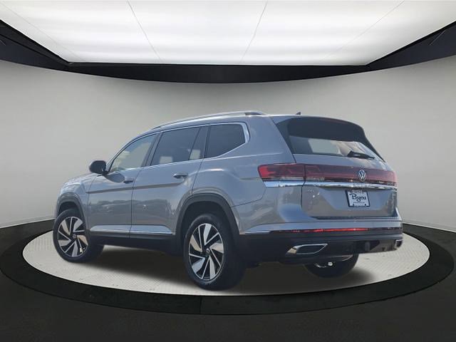 2026 Volkswagen Atlas SEL photo 2