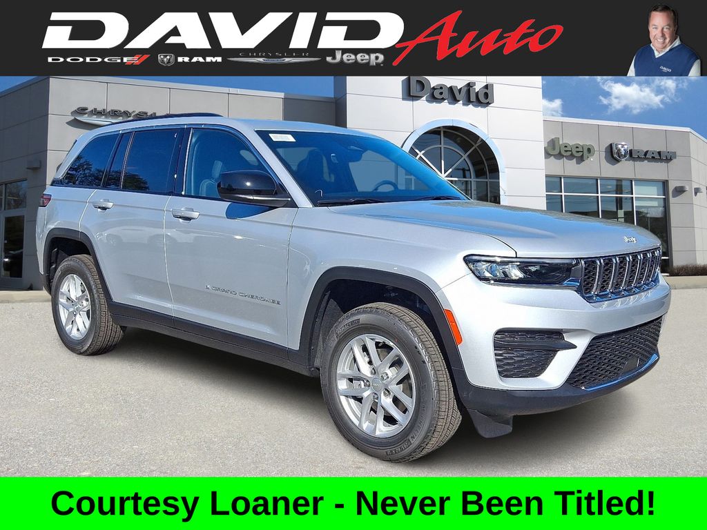 2025 Jeep Grand Cherokee Laredo's photo