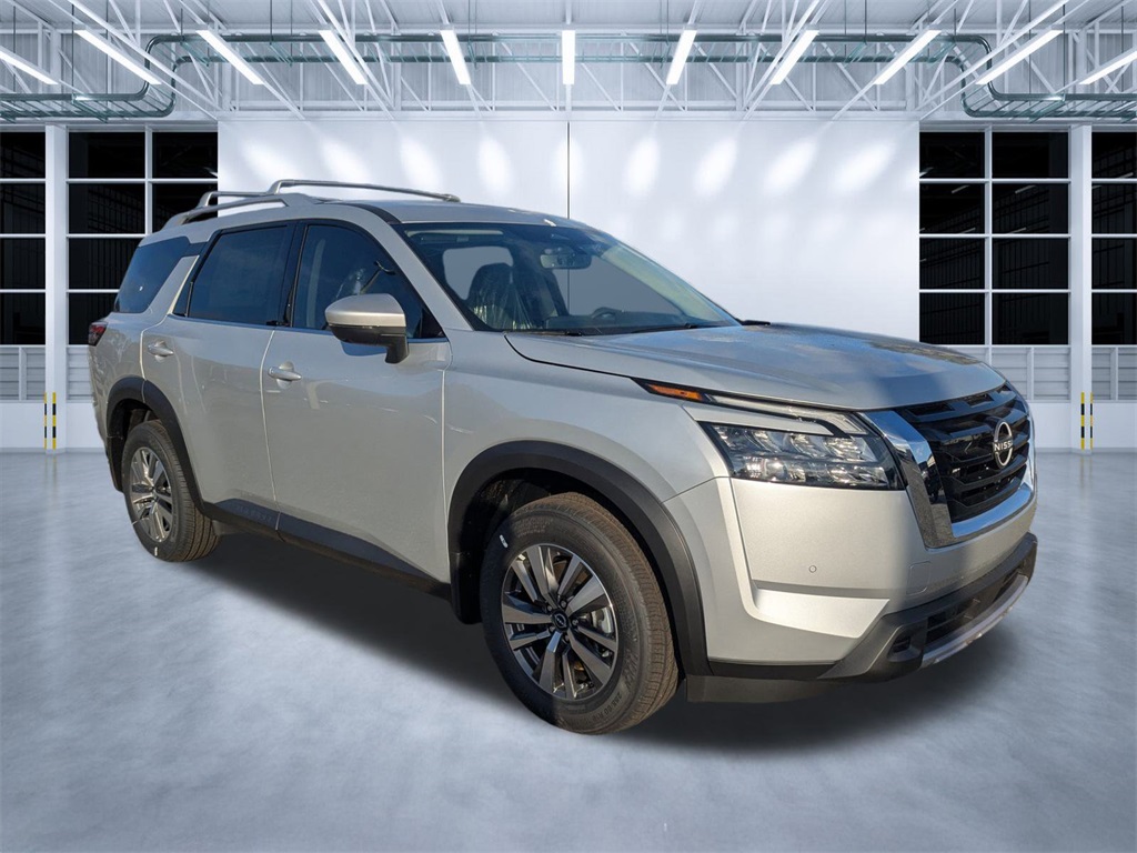 2025 Nissan Pathfinder SL's photo