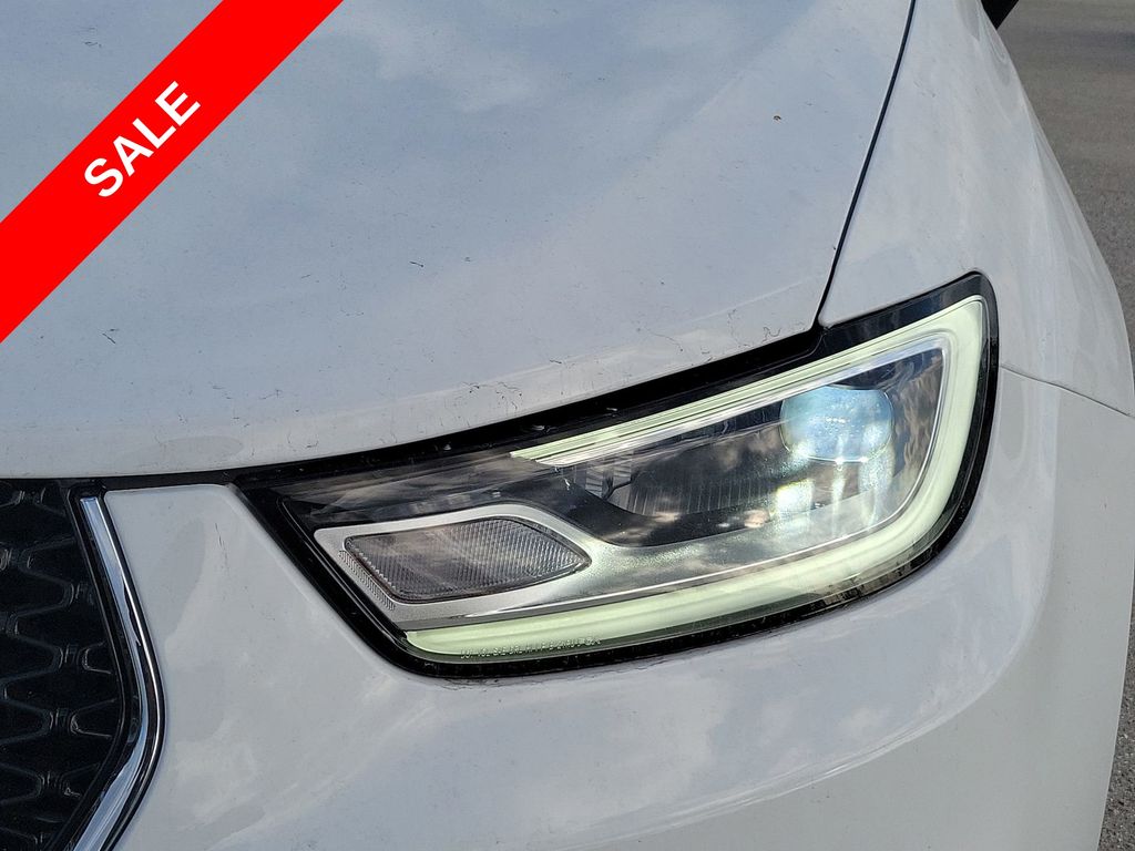 2025 Chrysler Pacifica photo 15