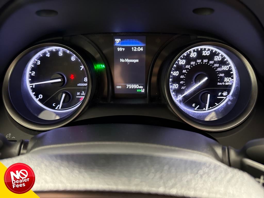 2023 Toyota Camry SE photo 4