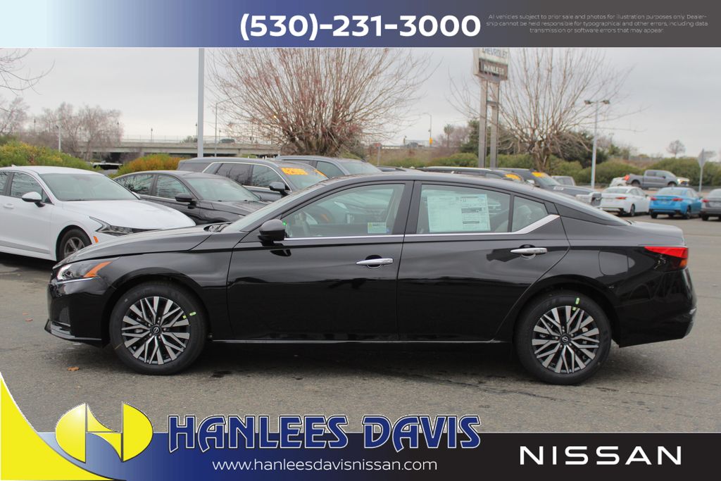 2025 Nissan Altima 2.5 SV photo 9