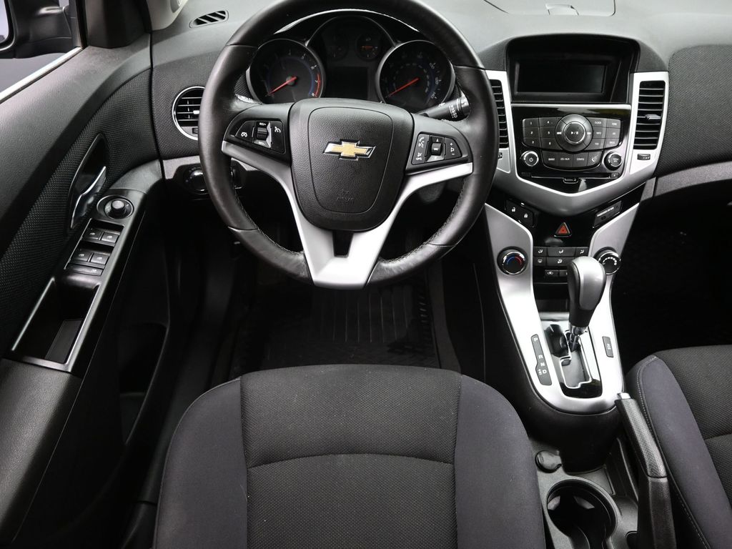 2014 Chevrolet Cruze photo 8