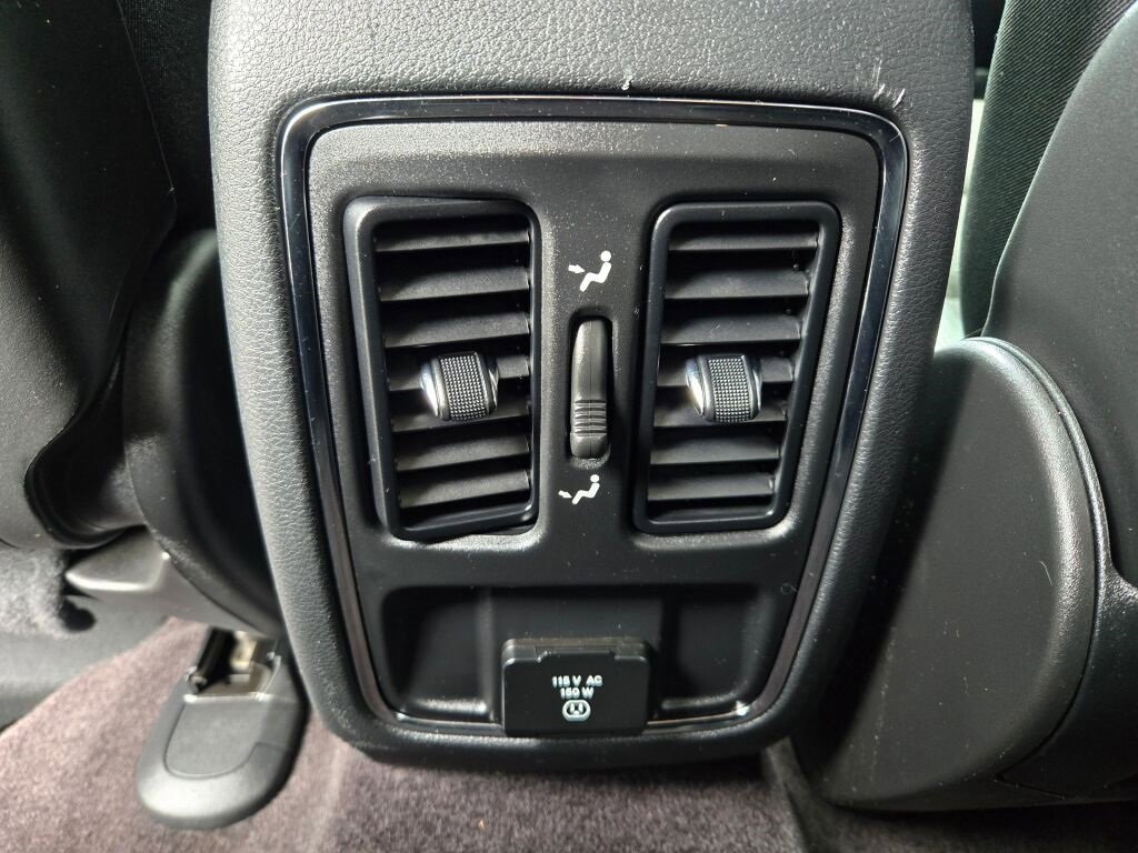 2019 Jeep Grand Cherokee Altitude photo 14