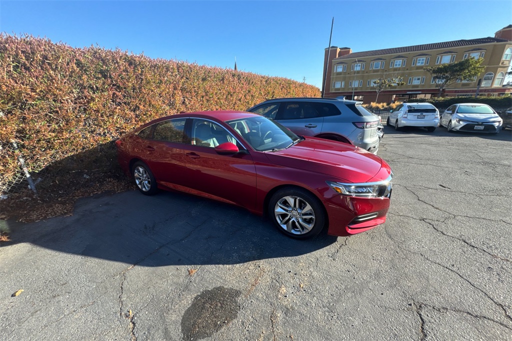 2019 Honda Accord LX photo 3
