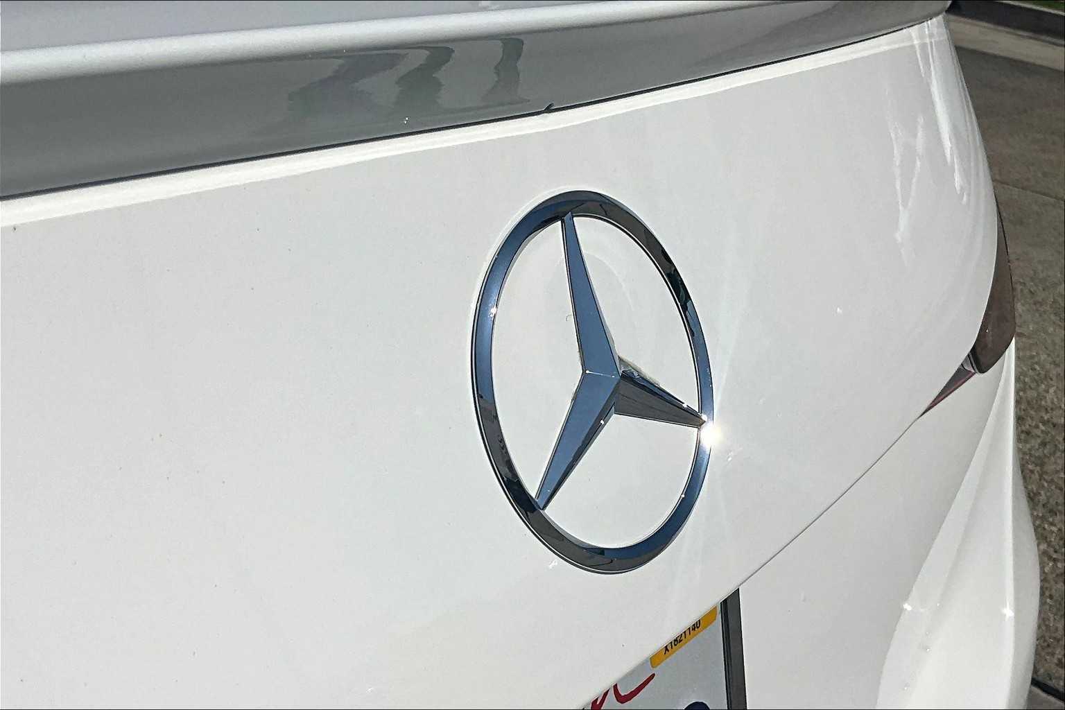 2025 Mercedes Benz C 300 photo 28