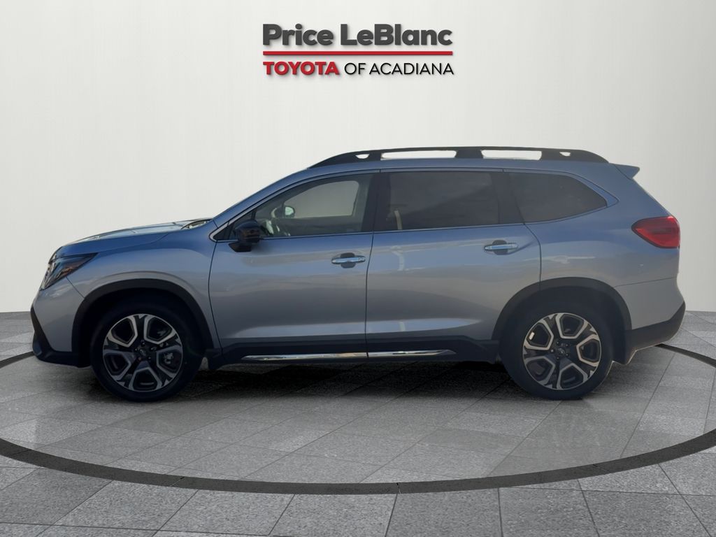 2024 Subaru Ascent Touring photo 4
