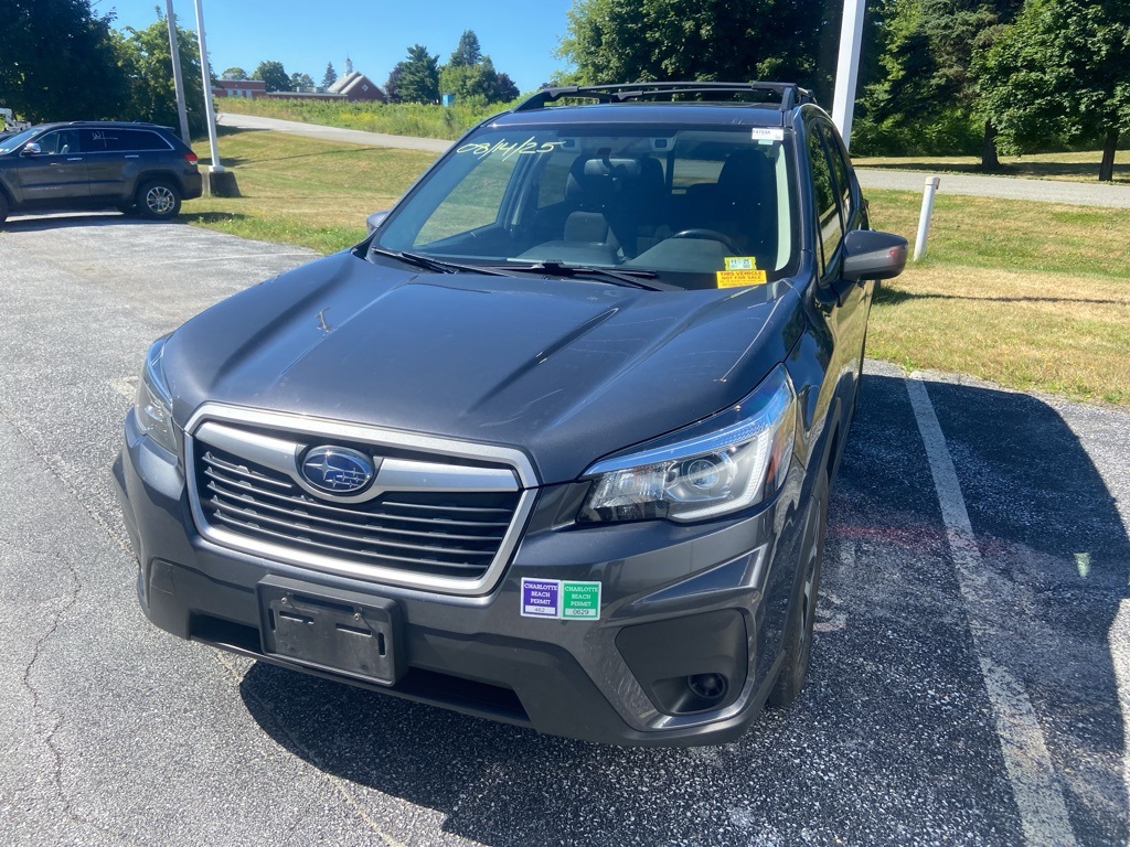 2020 Subaru Forester Premium photo 2