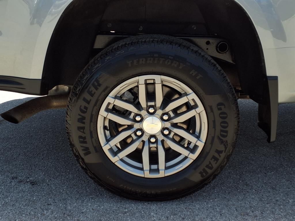 2023 Chevrolet Colorado LT photo 4