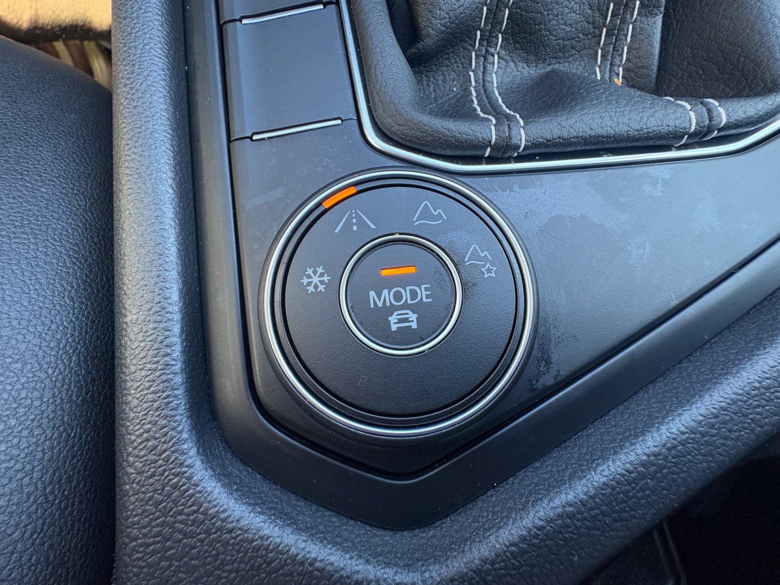 2022 Volkswagen Taos SE photo 20