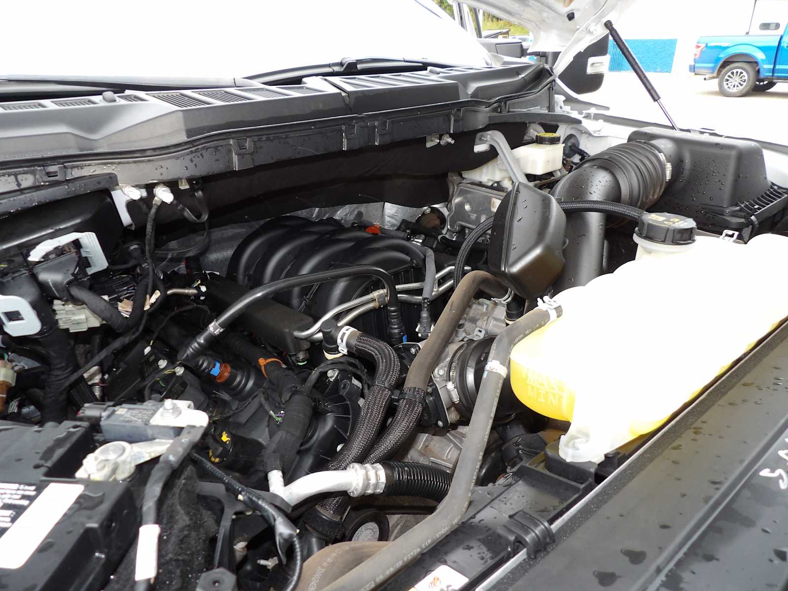 2022 Ford F-150 XL photo 17