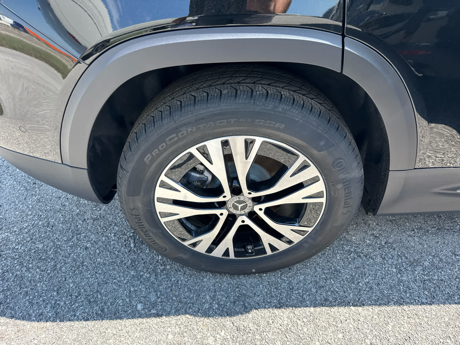 2026 Mercedes Benz GLB 250 4MATIC photo 2