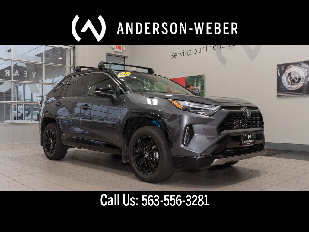 2025 Toyota RAV4 XSE's photo