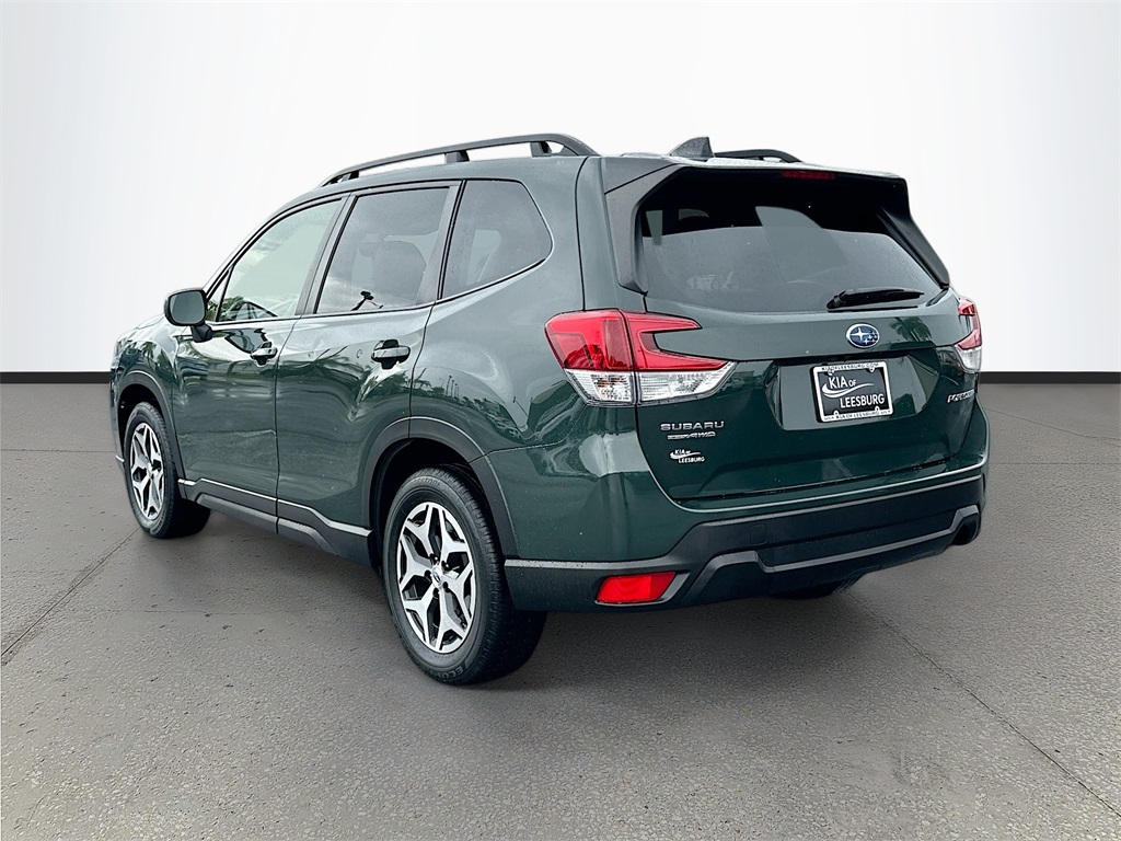 2024 Subaru Forester Premium Base photo 5
