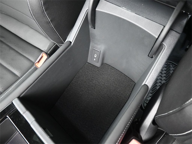 2025 Volkswagen Atlas SEL photo 5