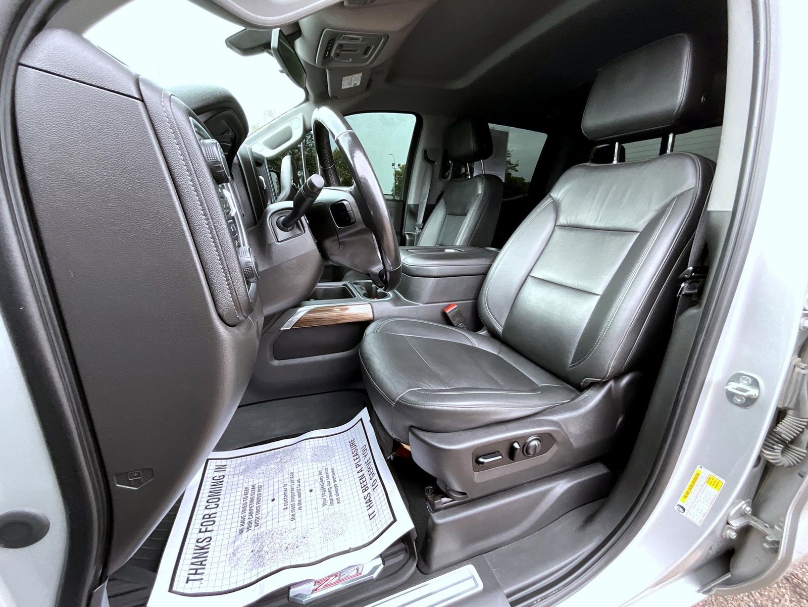 2021 Chevrolet Silverado 1500 RST photo 11