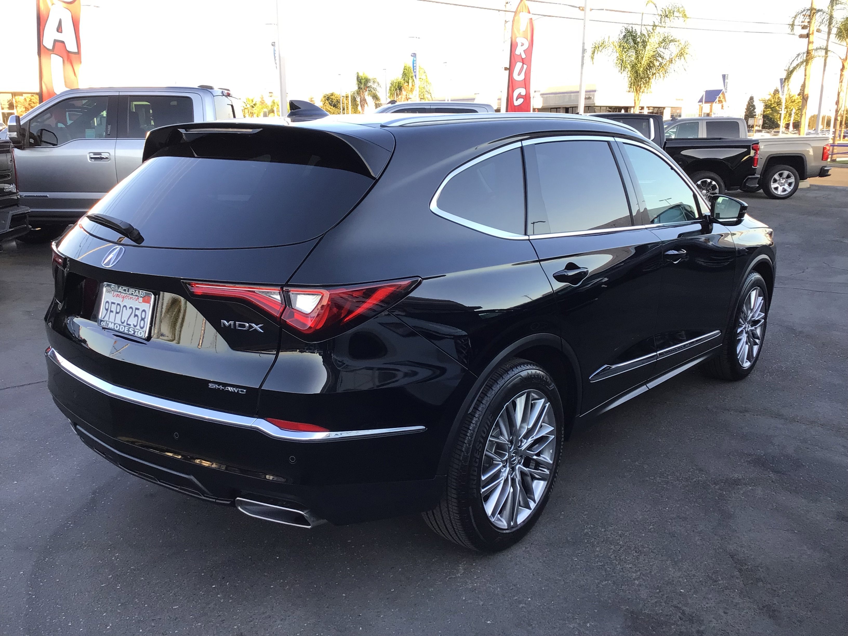 2023 Acura MDX SH-AWD Advance photo 6