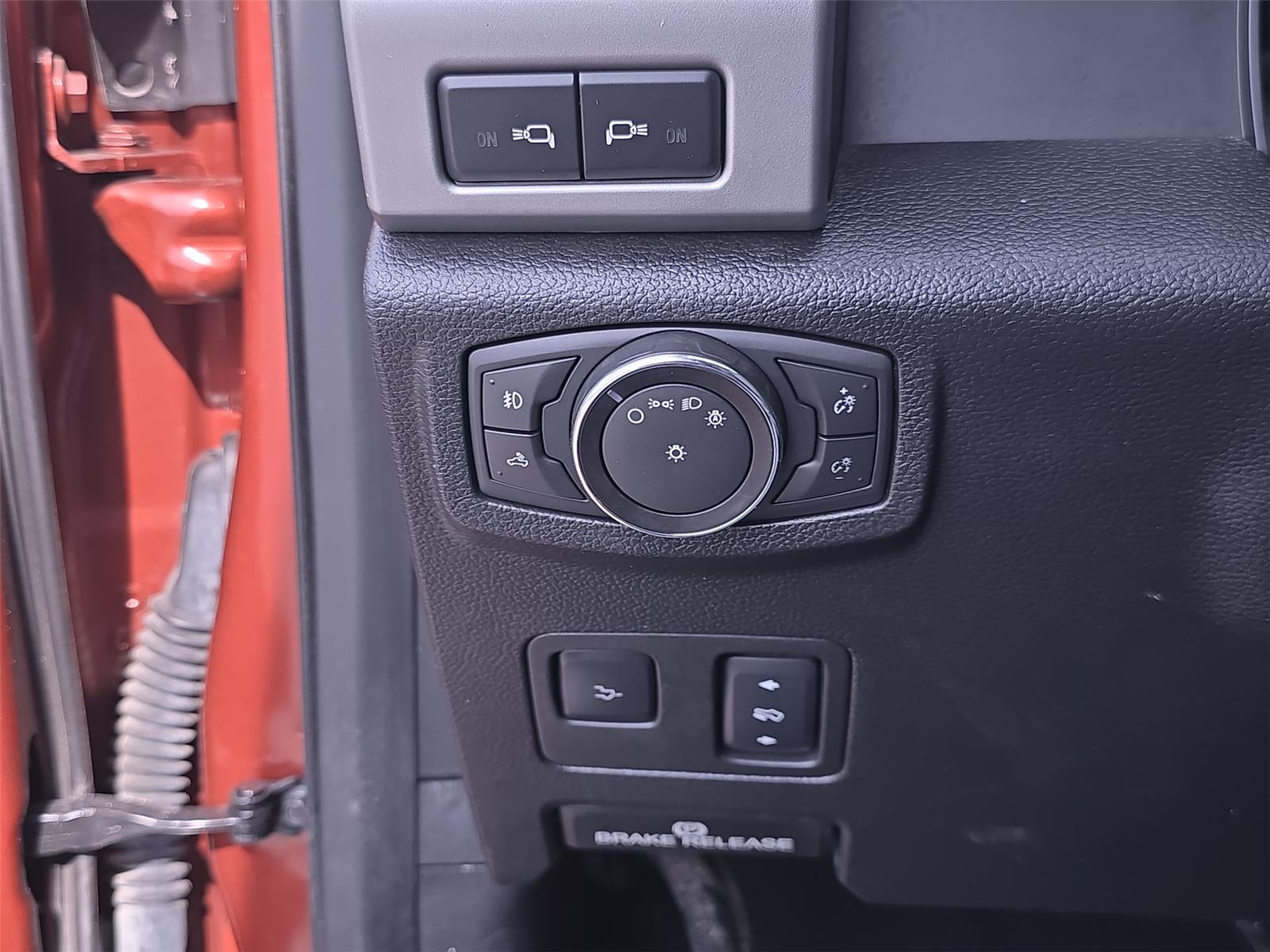 2018 Ford F-250 Lariat photo 18
