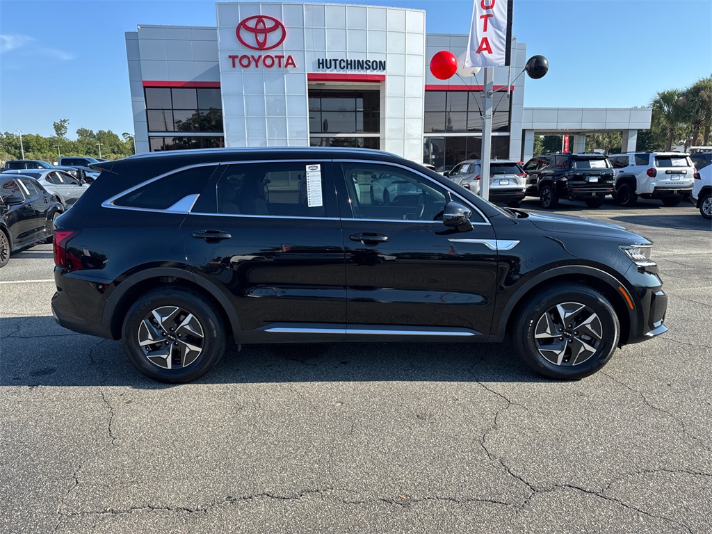 2023 Kia Sorento Hybrid EX photo 2