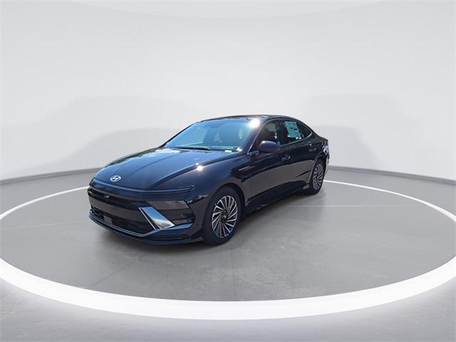 2025 Hyundai Sonata Hybrid Limited photo 4