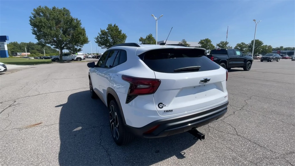 2024 Chevrolet Trax photo 4