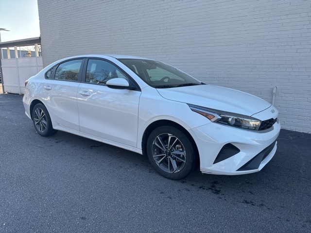 2024 Kia Forte LXS's photo