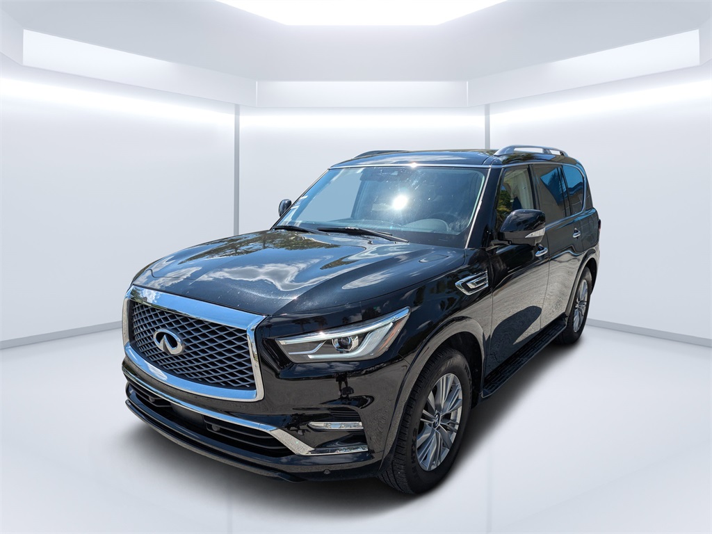2021 Infiniti QX80 Luxe photo 6