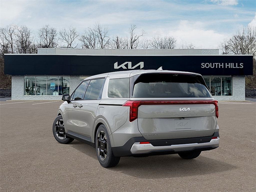2026 Kia Carnival EX photo 3