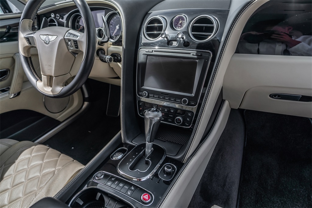 2018 Bentley Flying Spur V8 photo 33