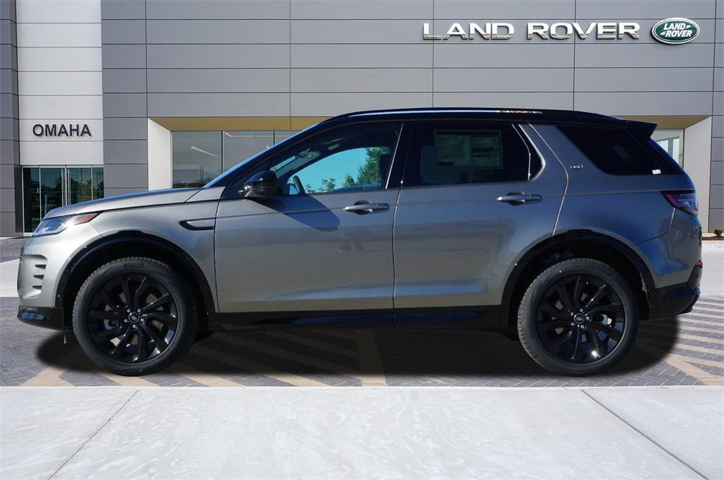 2025 Land Rover Discovery Sport Dynamic SE photo 3