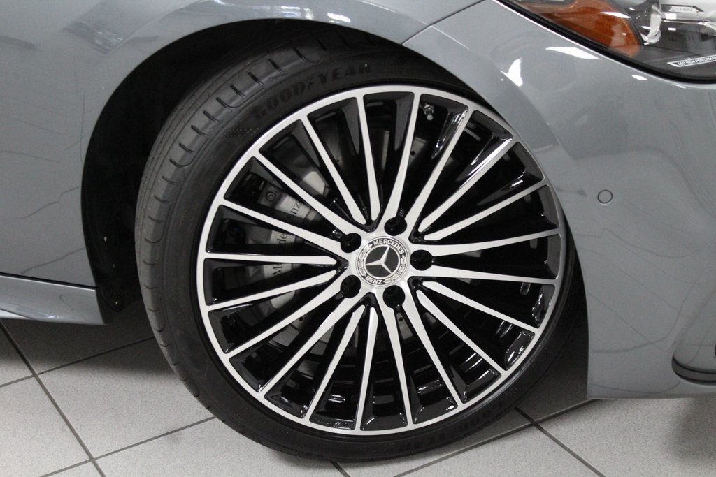 2025 Mercedes Benz C 300 4MATIC photo 3