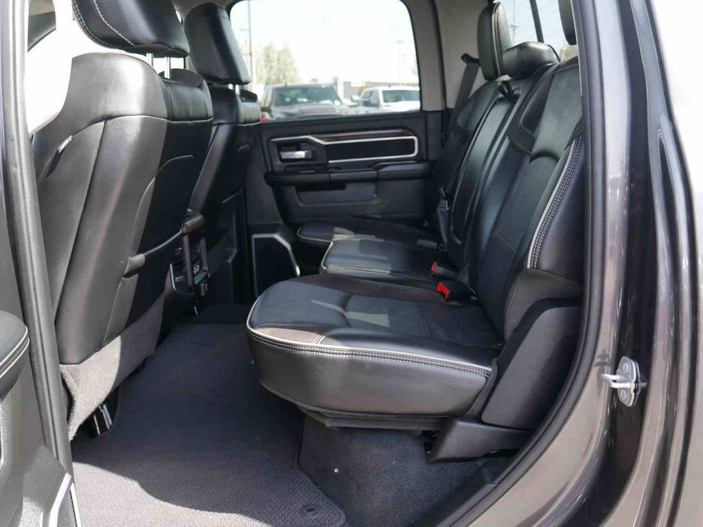 2024 Ram 3500 Laramie photo 12
